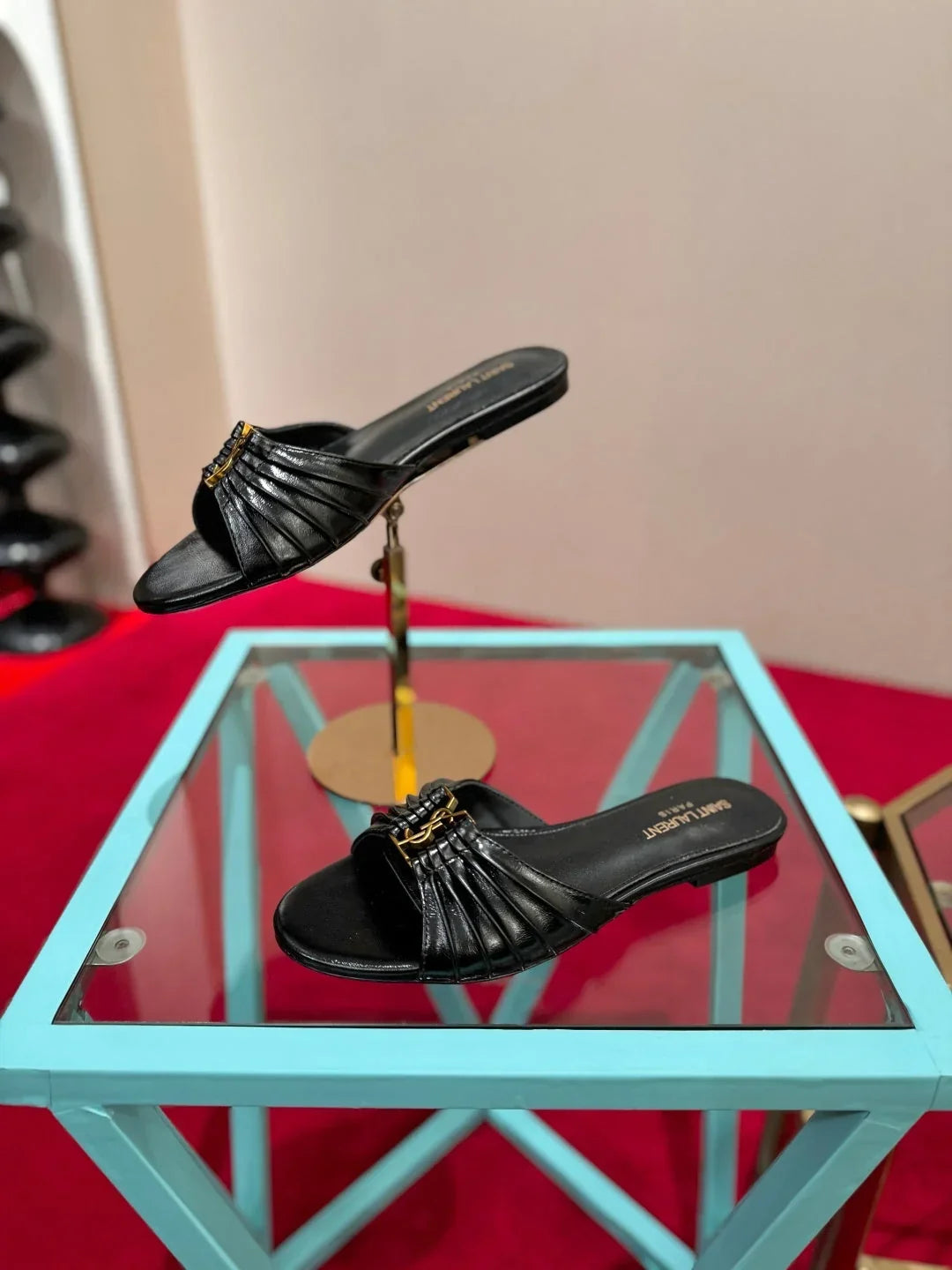 YSL 2026 Flat Sandal Smooth Calfskin 925205