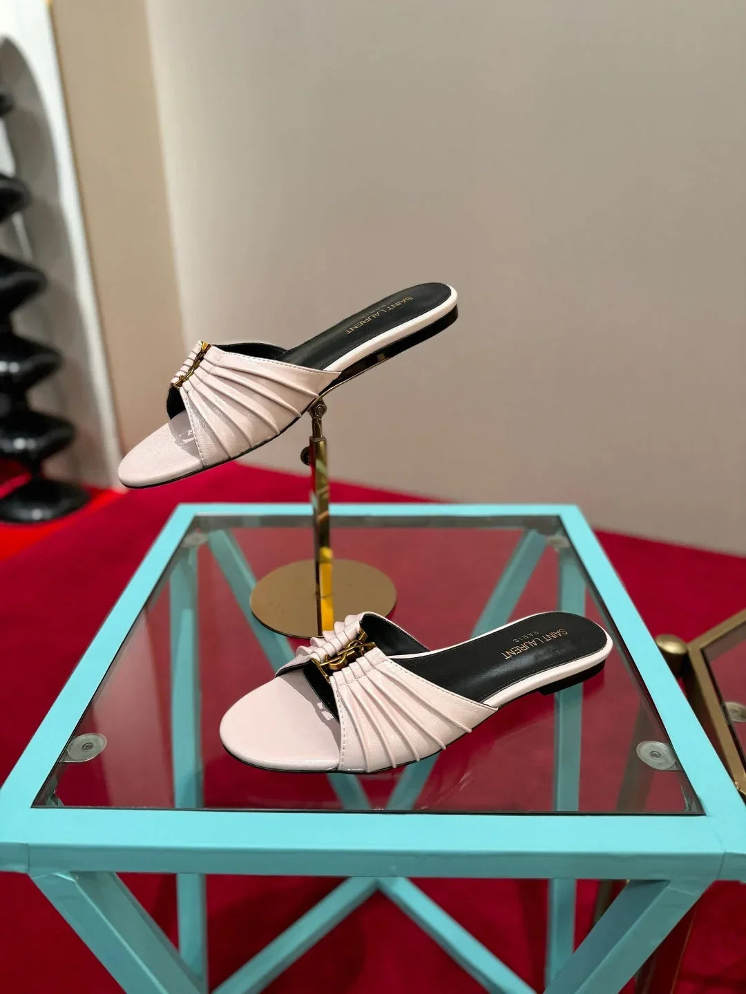 YSL 2026 Flat Sandal Smooth Calfskin 925205