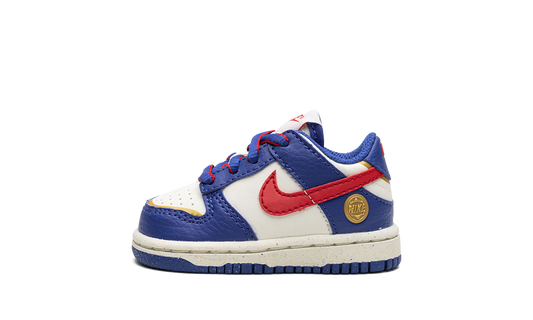 Dunk Low "Superhero" FD0675 400