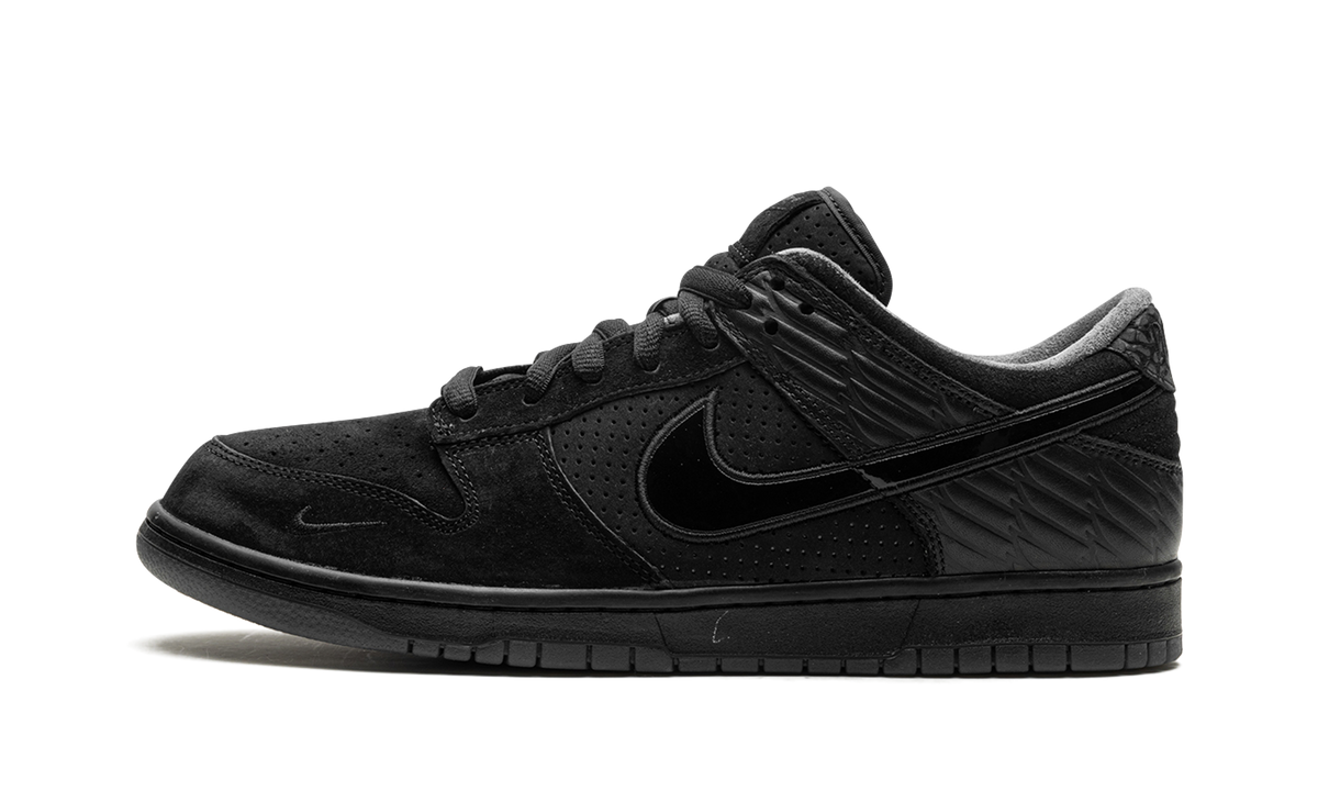 Dunk Low Black "Division Street - What The Duck Alternate" HV1470 001