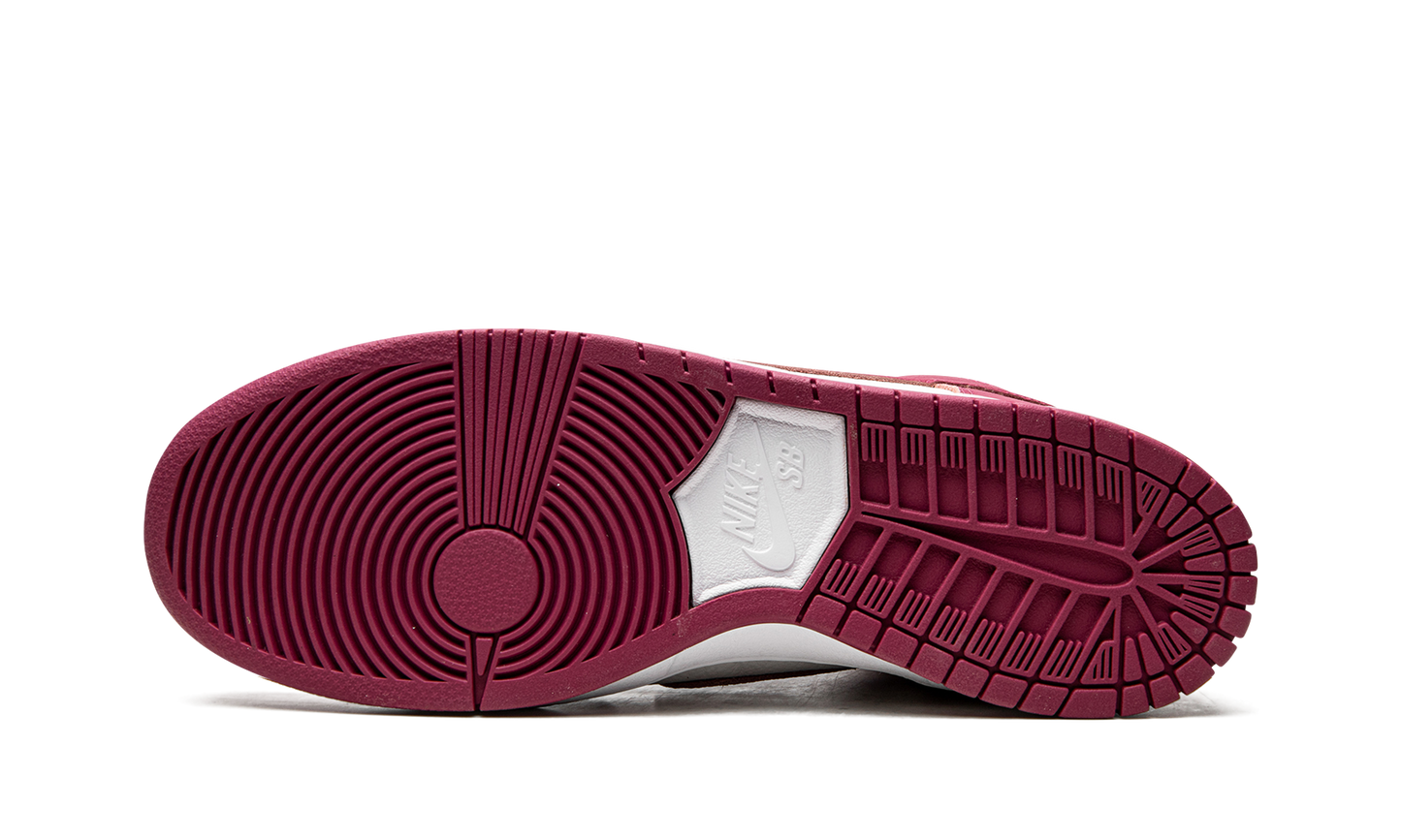 SB Dunk High "Sweet Beet" DQ4485 600