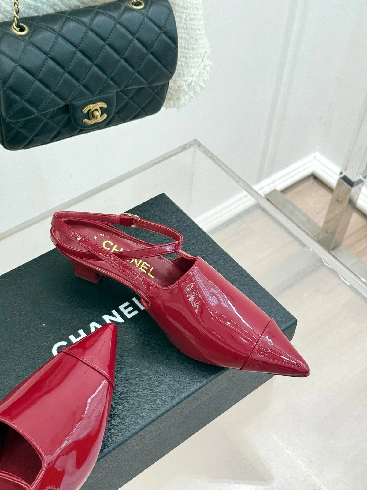 CC Pointed Toe Kitten Heel 30 Open Back Sandals Red in Patent Leather 706380