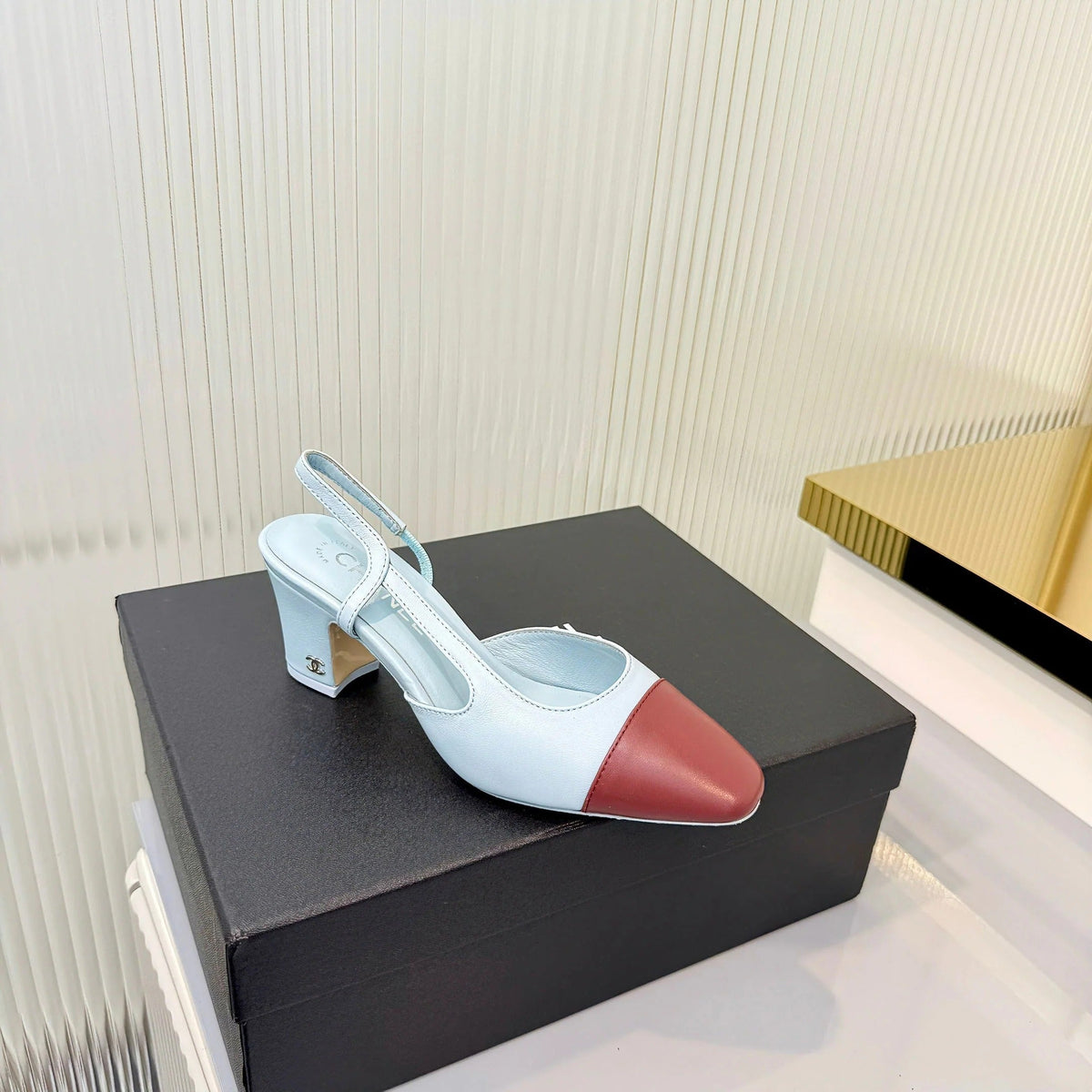 CC 26 Slingback High Heel 6.5cm Light Blue Burgundy Lambskin 714019