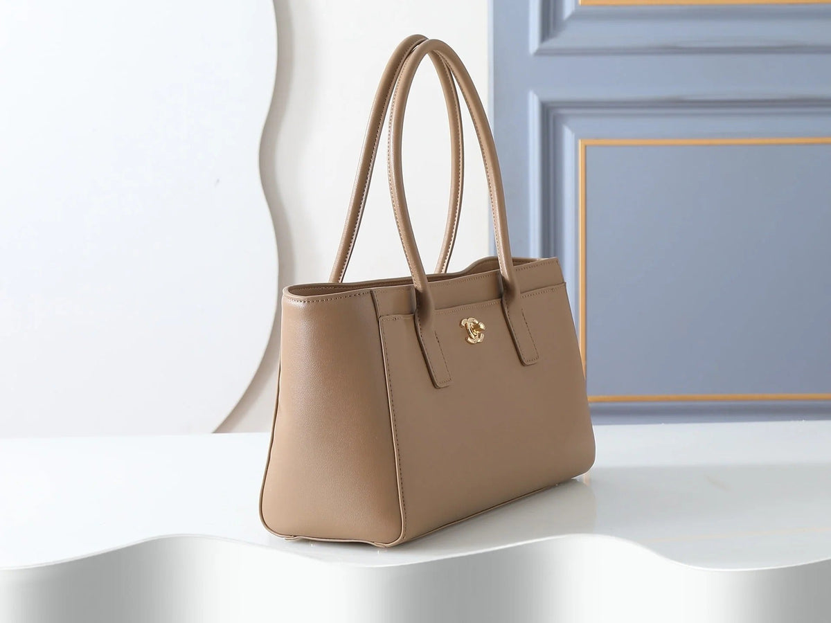 Chanel 2026 Cerf Shopping Tote 39cm Embossed Calfskin