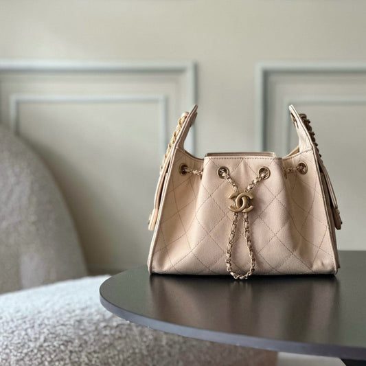 CC 26c Hobo Bag 22cm Beige Caviar Leather GHW