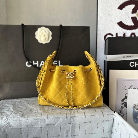 CC 26c Hobo Bag 22cm Yellow Suede
