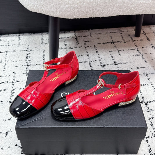 CC SS26 Mary Jane T Strap Black Red Crocodile Embossed Patent Calfskin 679017