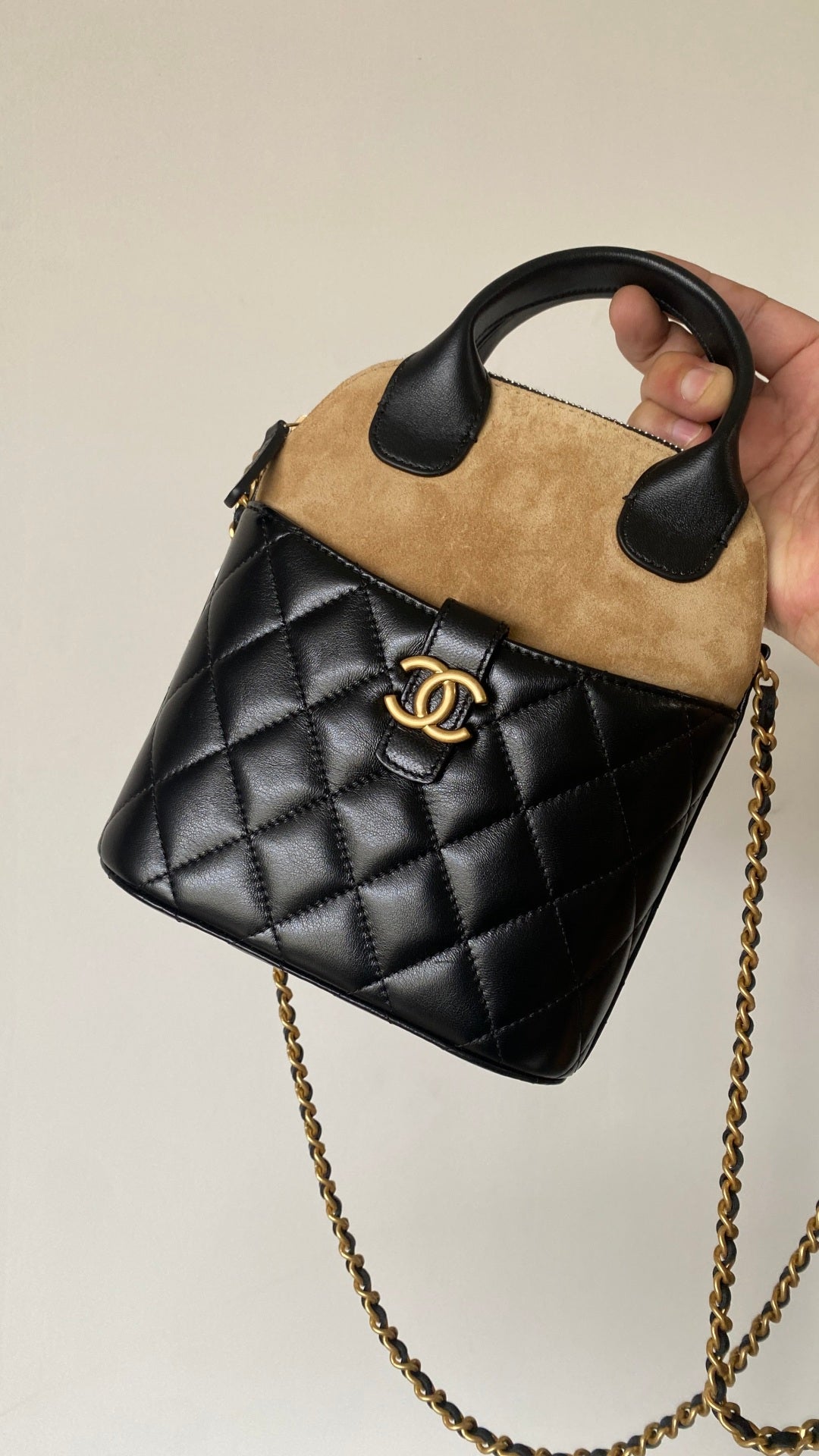 CC Clutch with chain 18 black brown suede calfskin