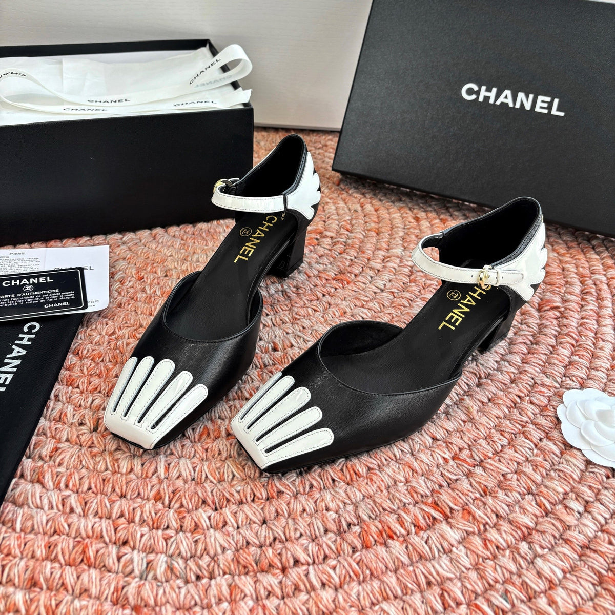 CC 26s Mary Jane Slingback Black Sheepskin 648193