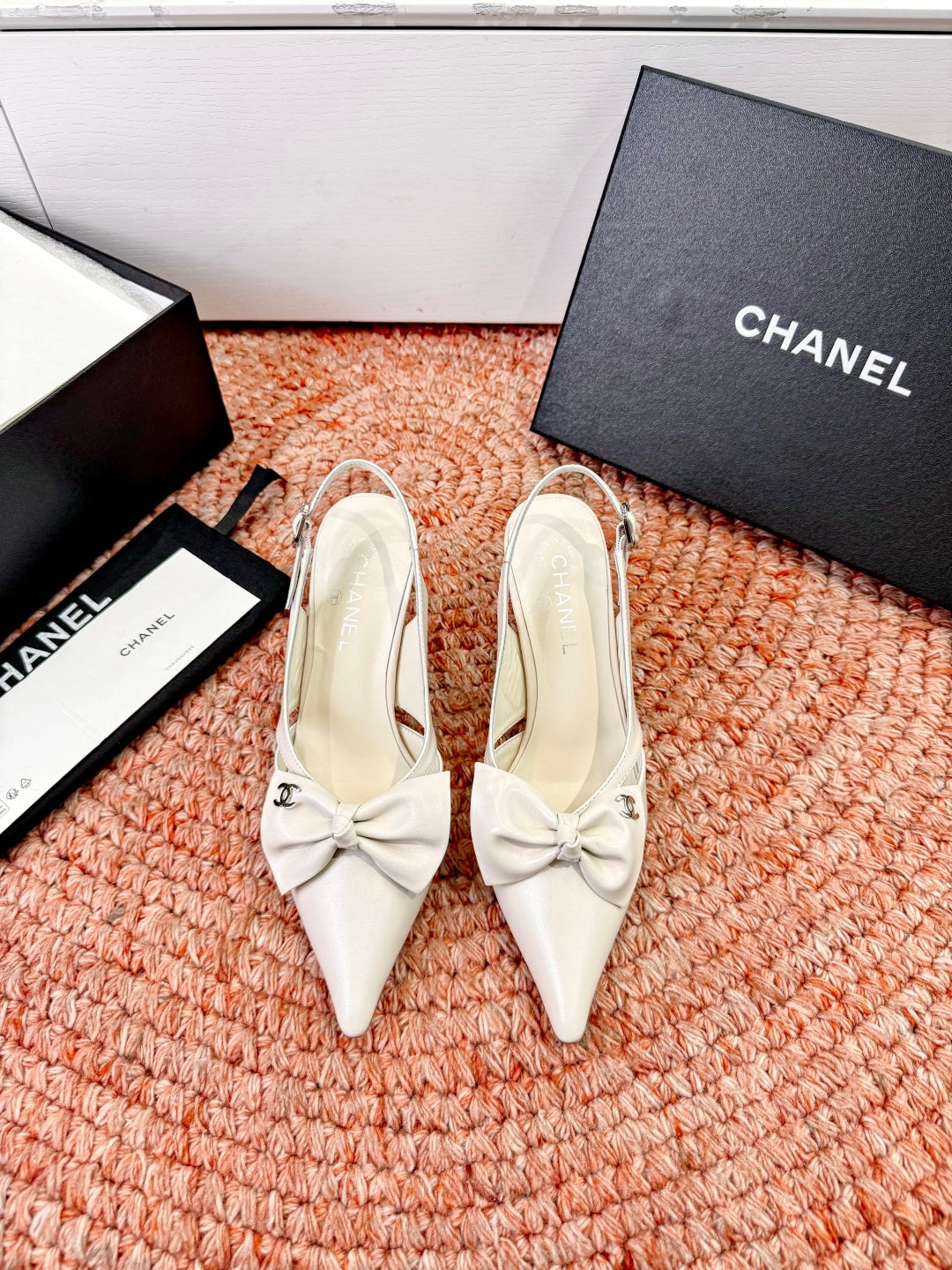 CC 26s Bow Heels Slingback White Sheepskin 703667