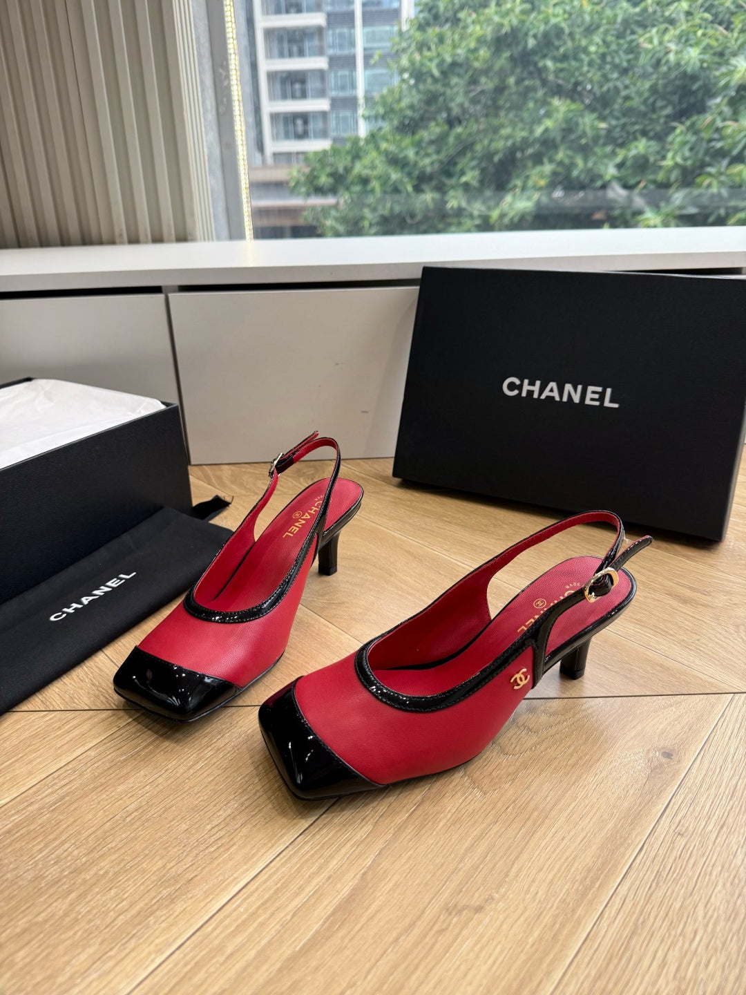 CC 26s Slingback Red Black Patent Leather 933123