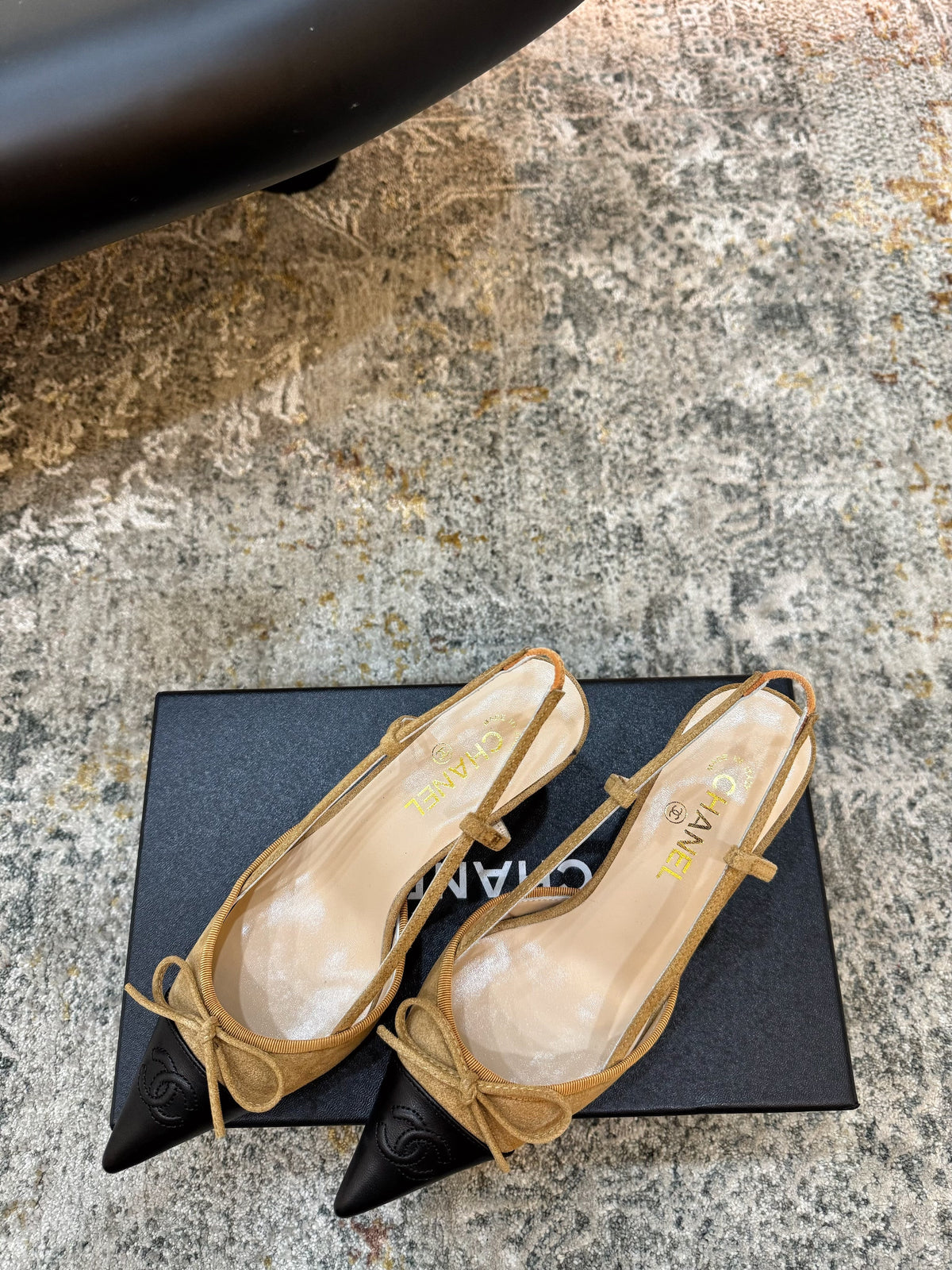 CC Vintage Slingback 6.5cm Black Beige Suede Sheepskin 637203