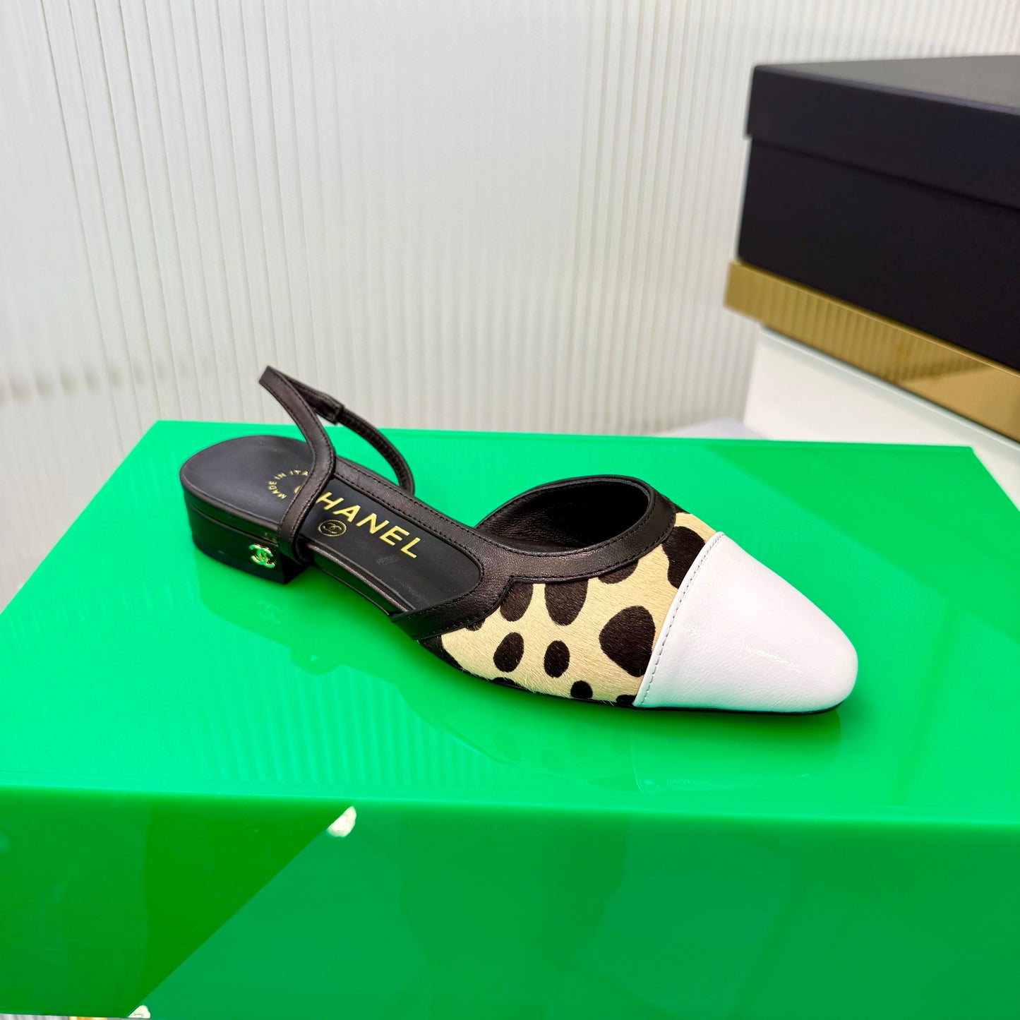 CC Slingback Flat White Beige Leopard-Print Leather 923835