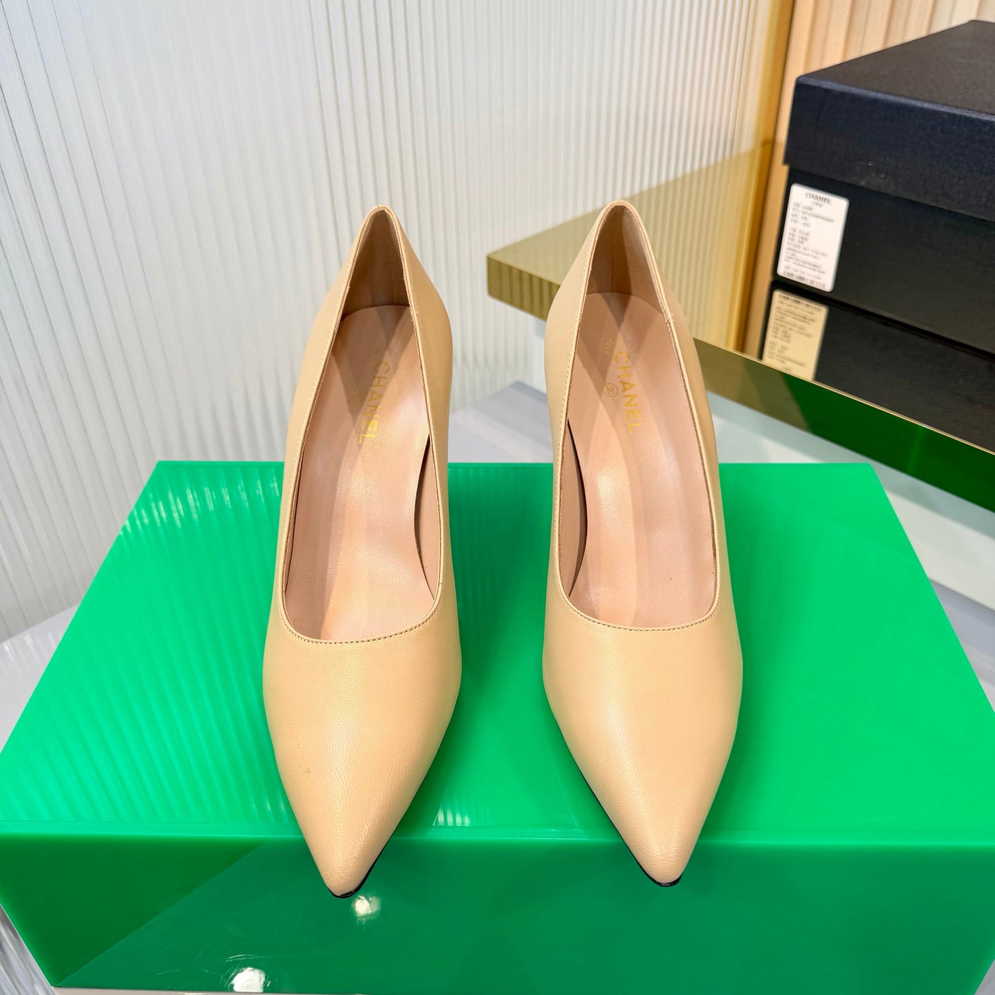 CC 26s Pumps 8.5cm Beige Lambskin 924311