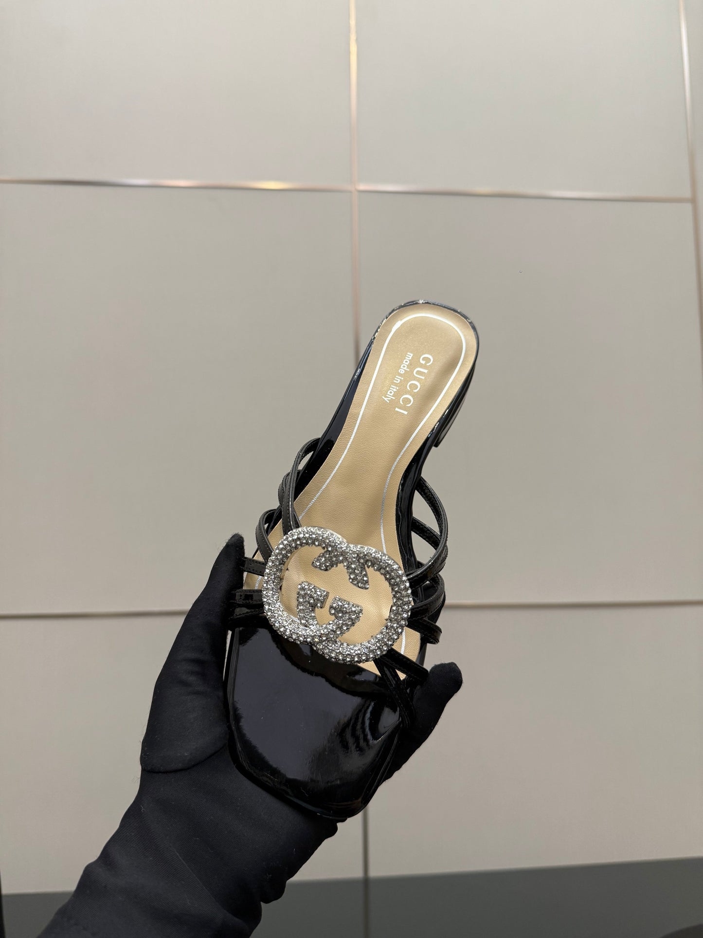Women's Slide 25mm With Crystal Interlocking G Black Patent Leather