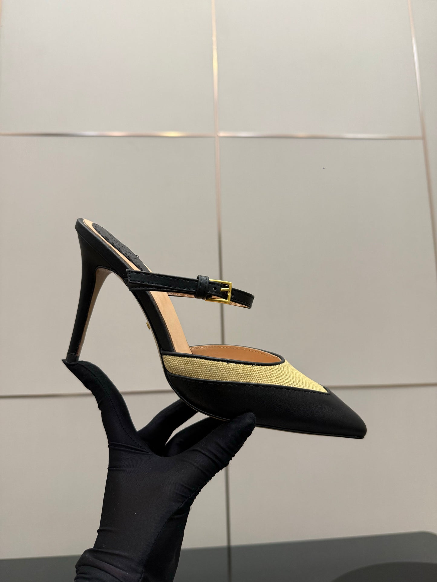 GG Pointed-Toe Mules 9.5cm Black Cowhide 725302
