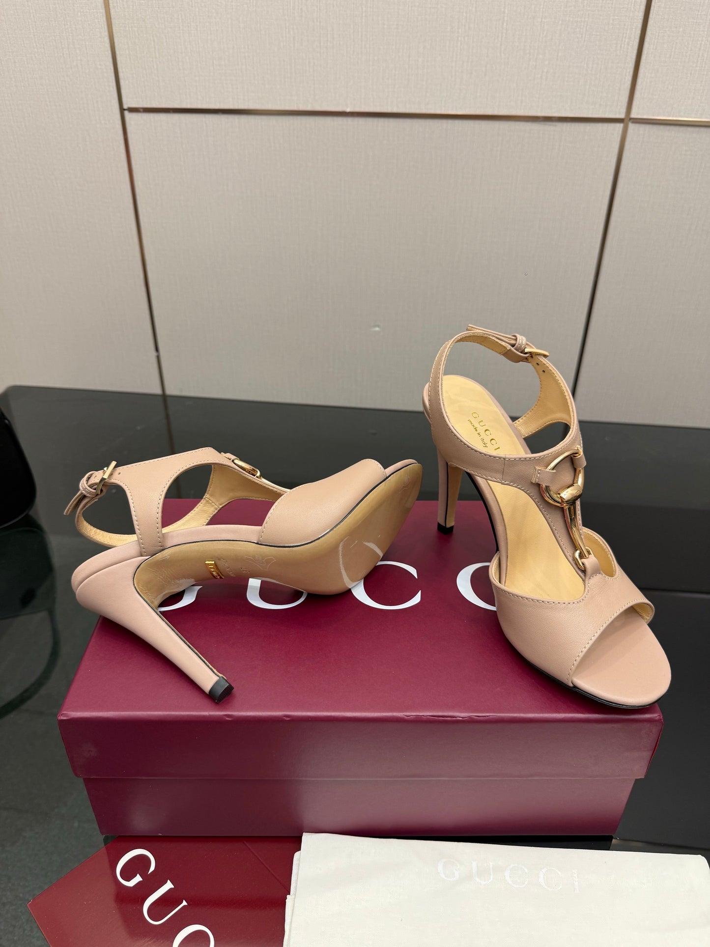 GG G-Buckle High-Heeled Sandals 10.5cm Beige  Cowhide 725306