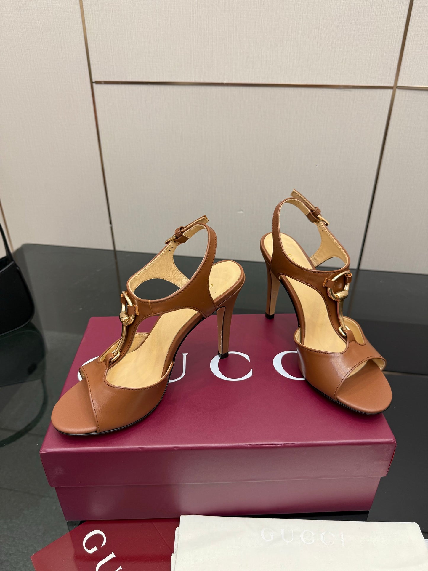 GG G-Buckle High-Heeled Sandals 10.5cm Brown Cowhide 725308