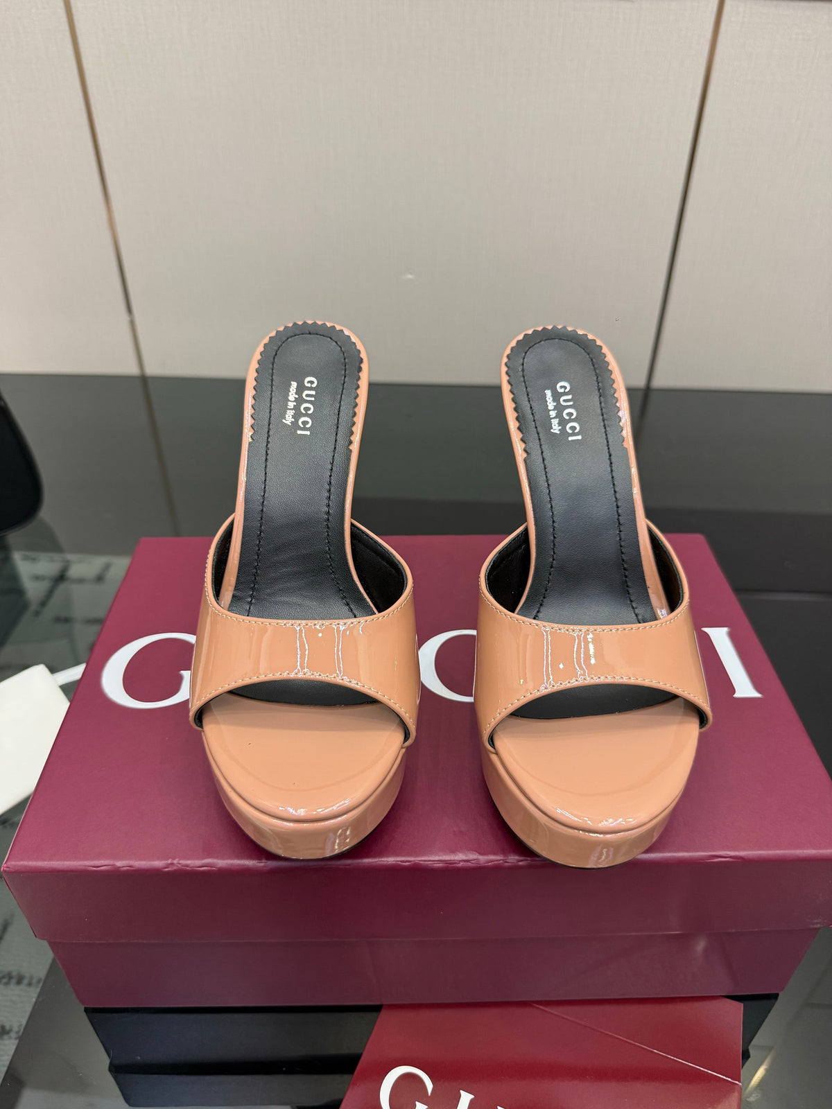 GG 26s Sandal 12cm Beige Patent Leather 828217