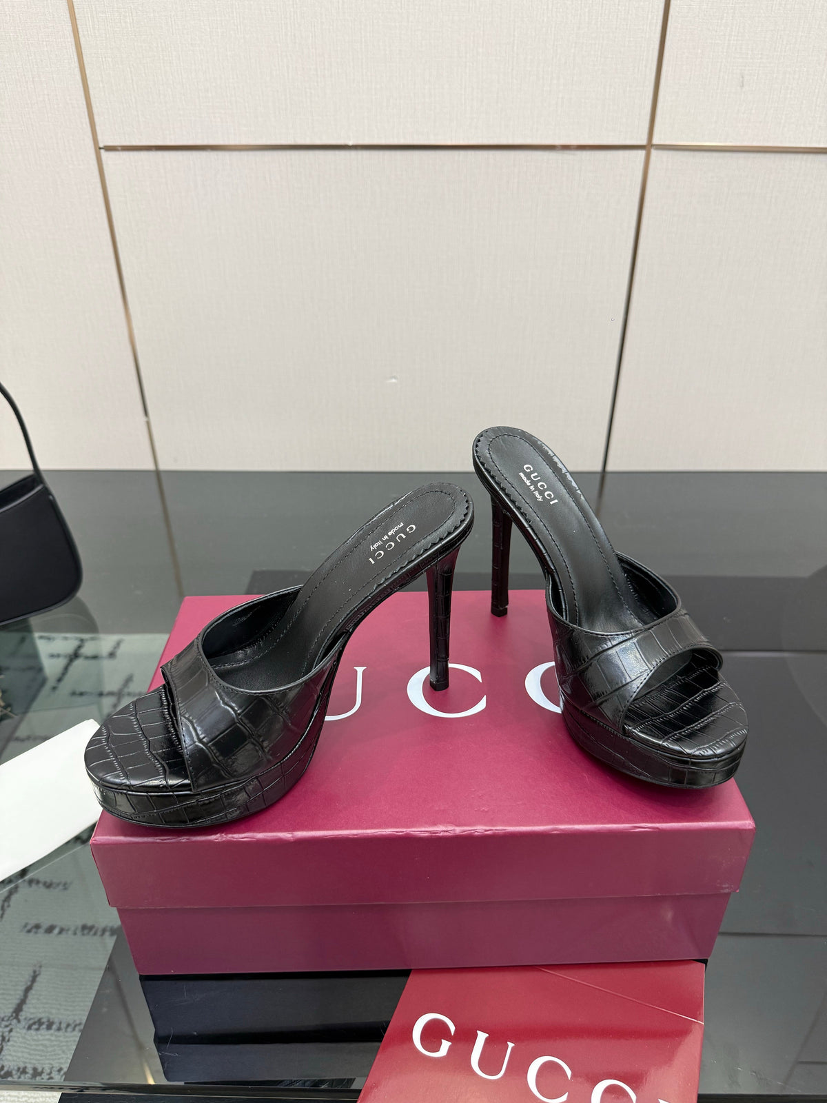 GG 26s Sandal 12cm Black Embossed Leather 828216