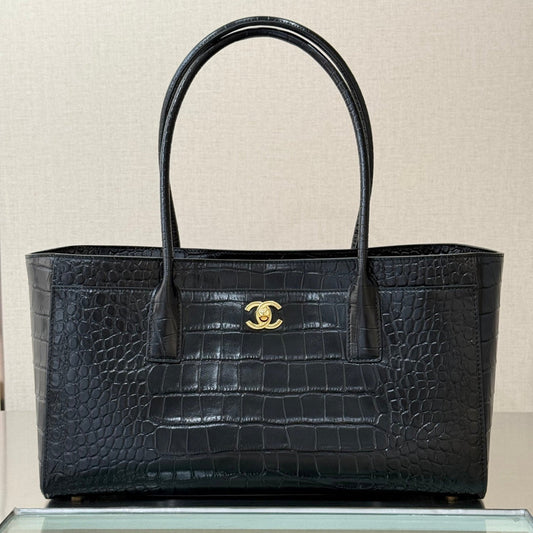 CC 2026 Executive Cerf Tote Bag Black Crocodile Embossed Leather