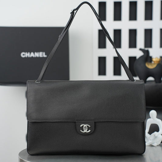 CC 26s Maxi Flap Bag 39cm Black Calfskin SHW