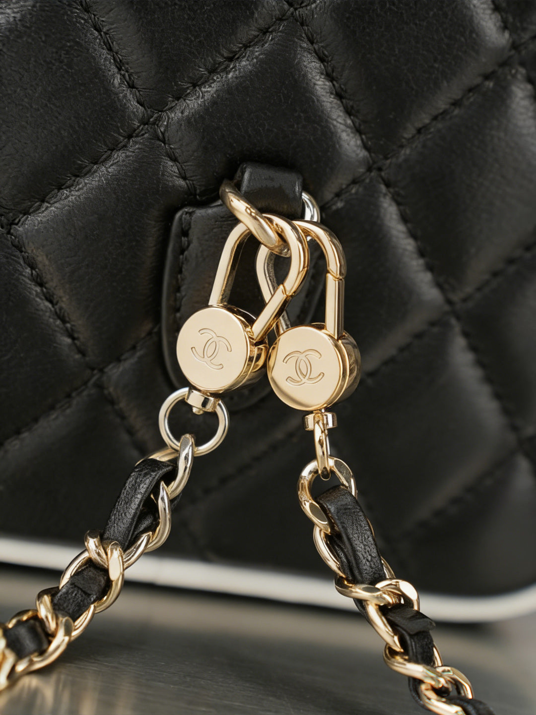 CC 𝑨𝑷𝟑𝟕𝟓𝟑 Mini Backpack Black Lambskin