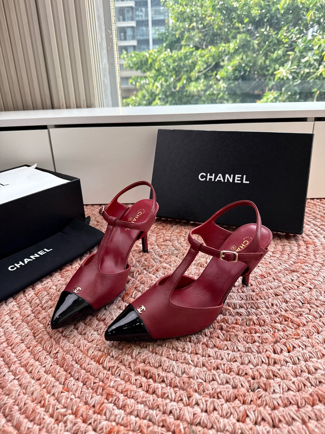 CC 26s T-Strap Slingback Pumps Burgundy Black Leather 933224