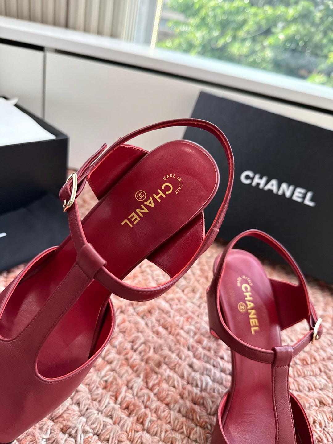 CC 26s T-Strap Slingback Pumps Burgundy Black Leather 933224