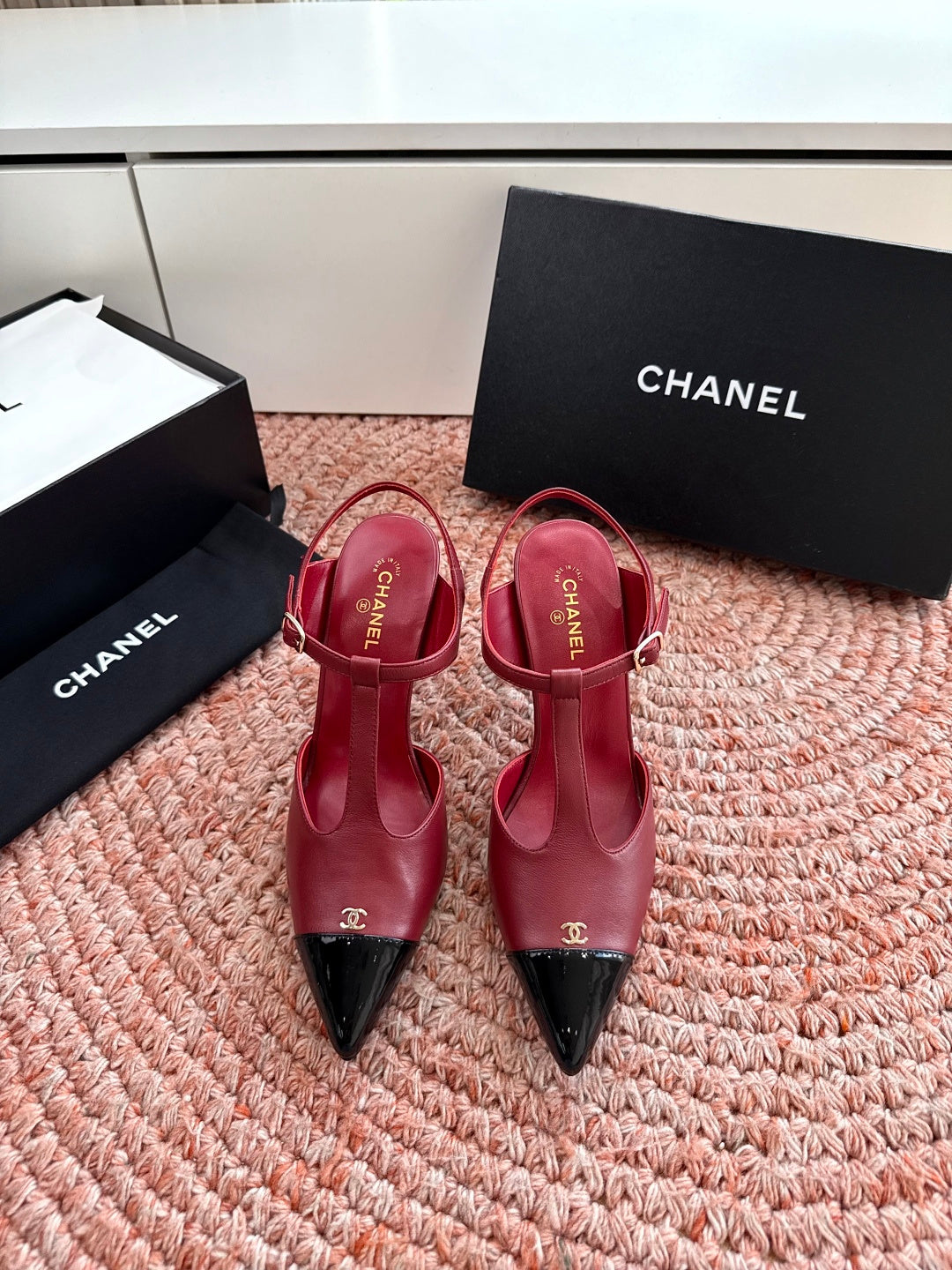 CC 26s T-Strap Slingback Pumps Burgundy Black Leather 933224
