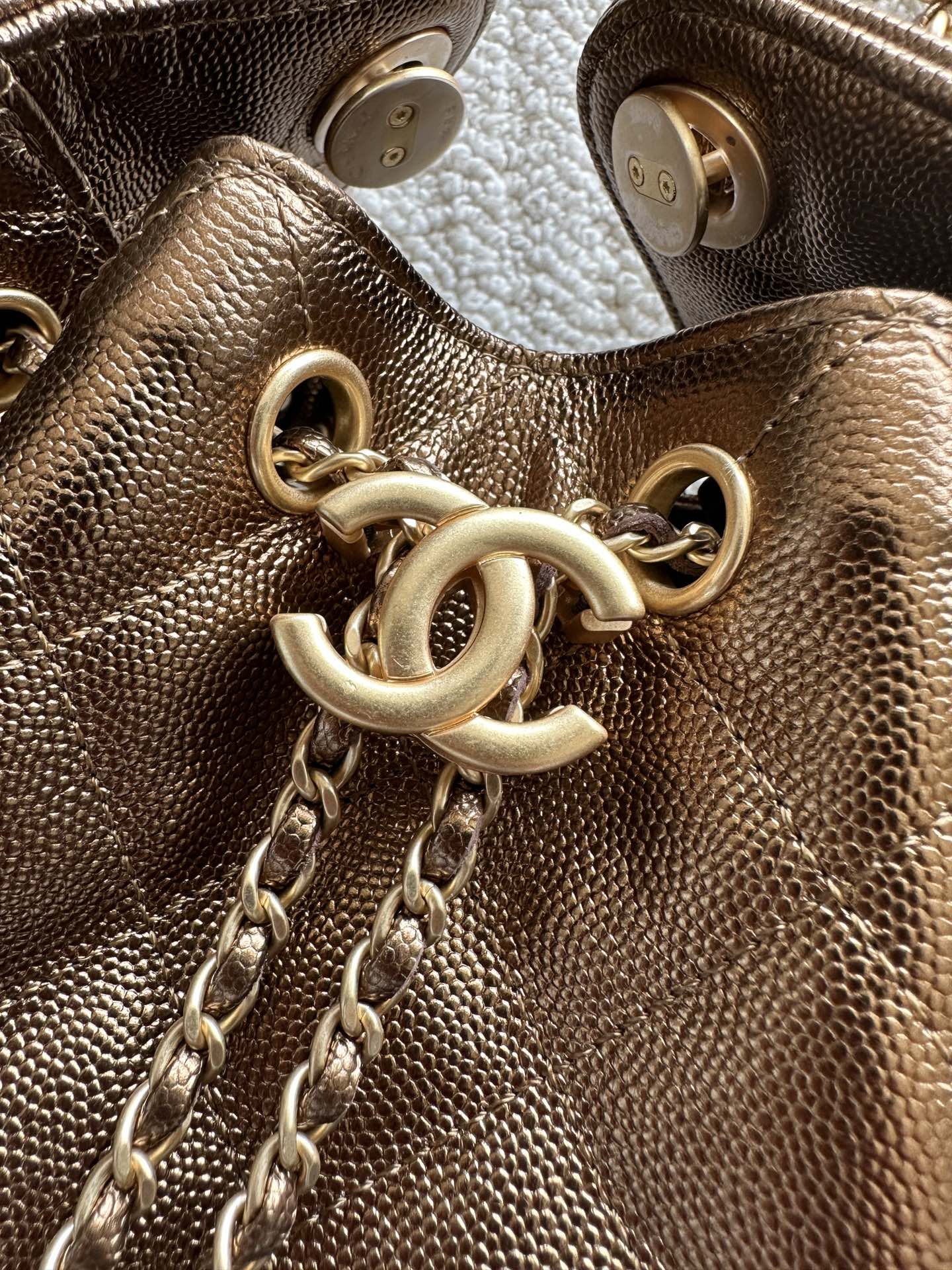 Chanel 25 Hobo Bag 22cm Bronze Calfskin