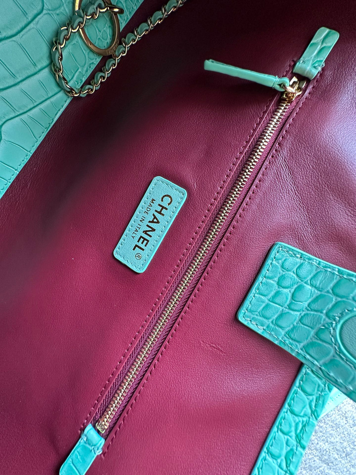 CC 2026 Small Shopping Bag 39cm Mint Green Crocodile Embossed Calfskin GHW