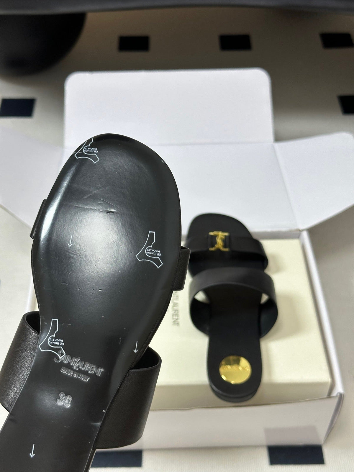 YSL Babylone Slides Black Smooth Leather 787571