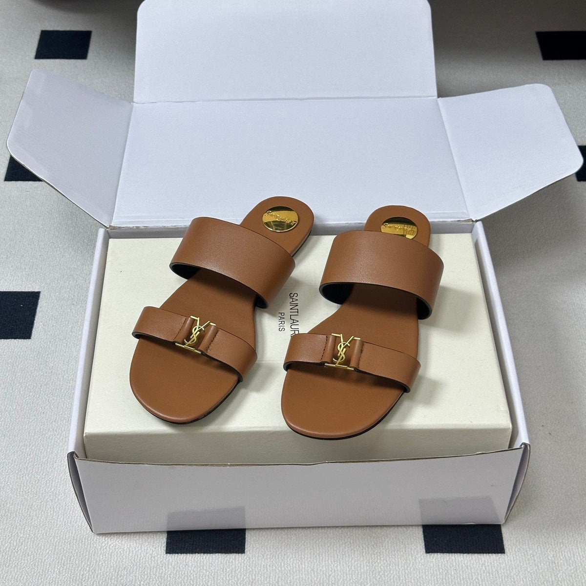 YSL Babylone Slides Tan Smooth Leather 787574