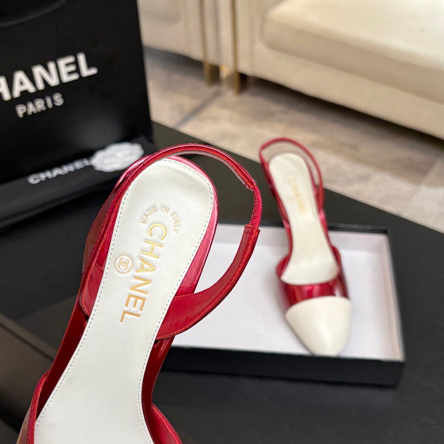 CC Métiers d’art 2026 Slingbacks 8.5cm White Red Leather 847276