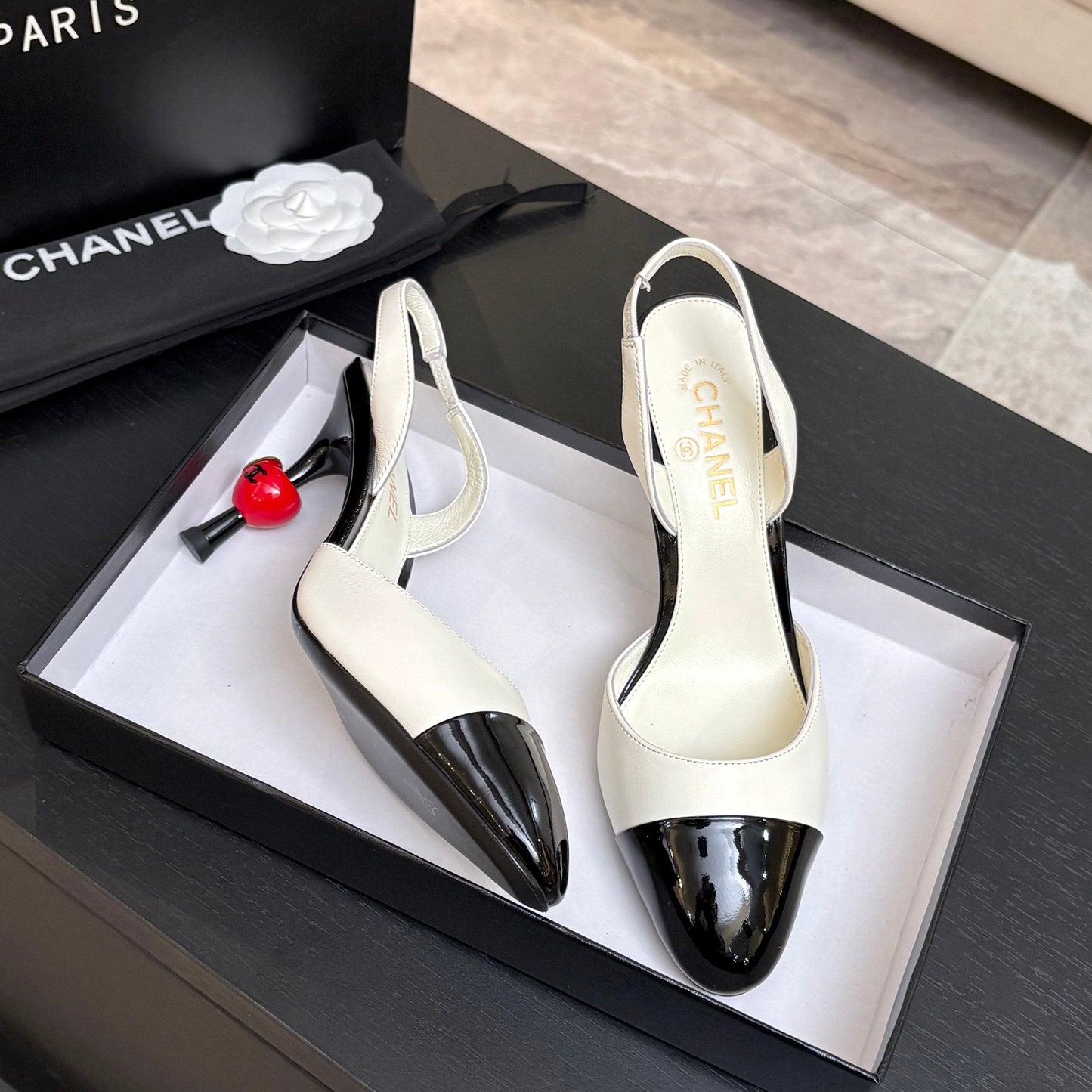 CC Métiers d’art 2026 Slingbacks 8.5cm White Leather 847280
