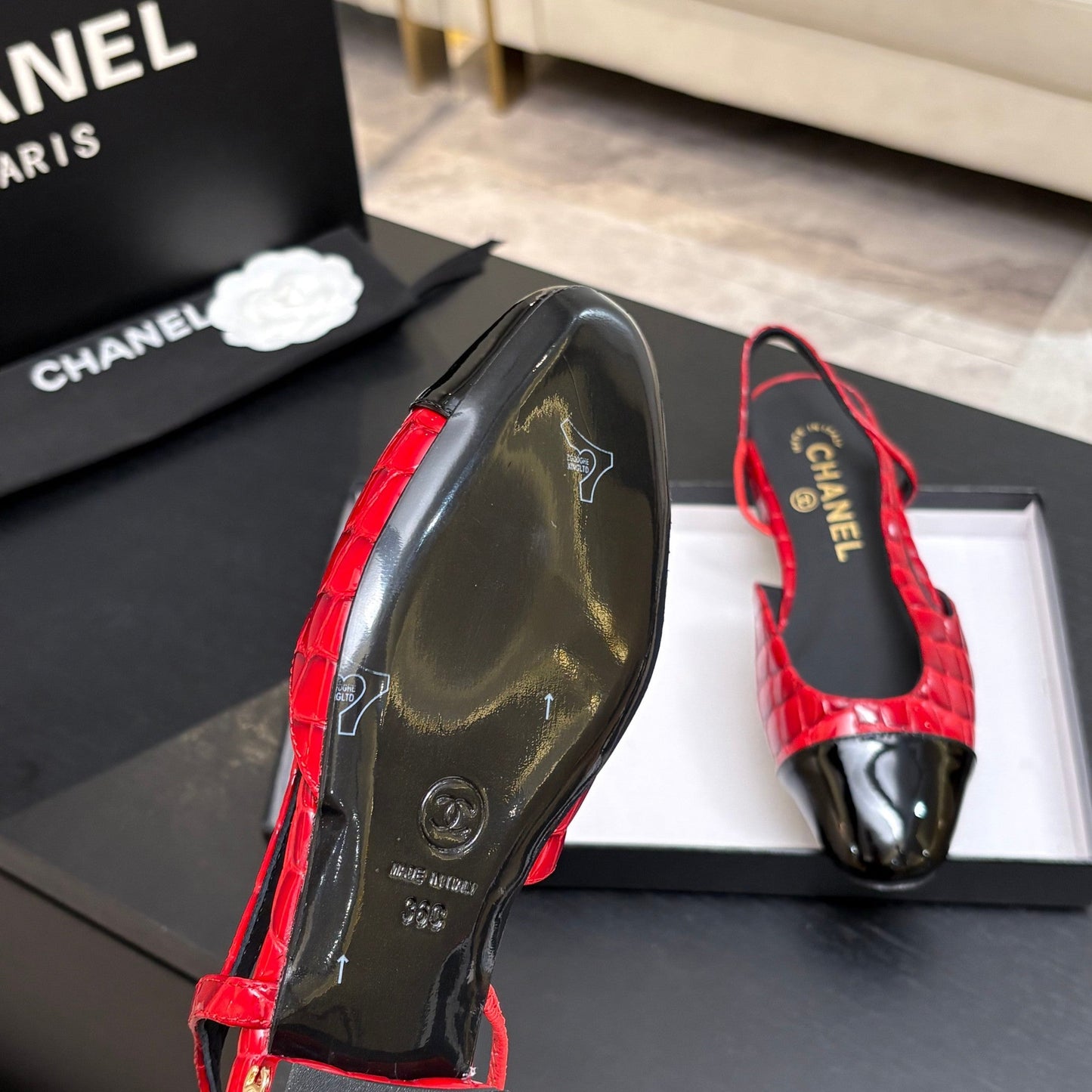 CC 26s Classic Slingback Flat Black Bright Red Crocodile Embossed Patent Leather 907634