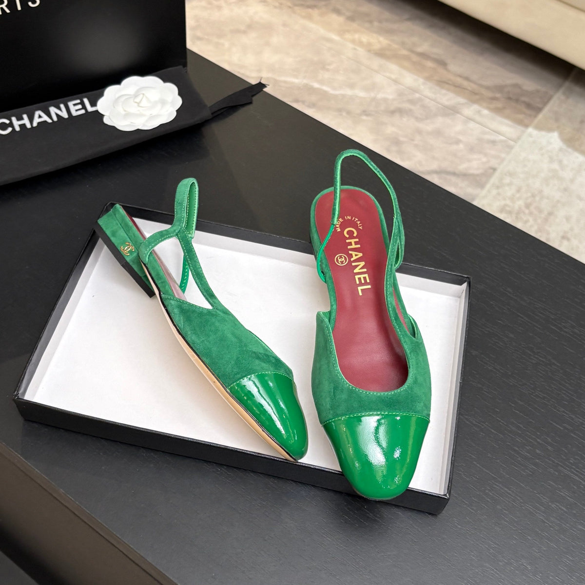 CC 26s Classic Slingback Flat Green Suede Patent Leather 907644
