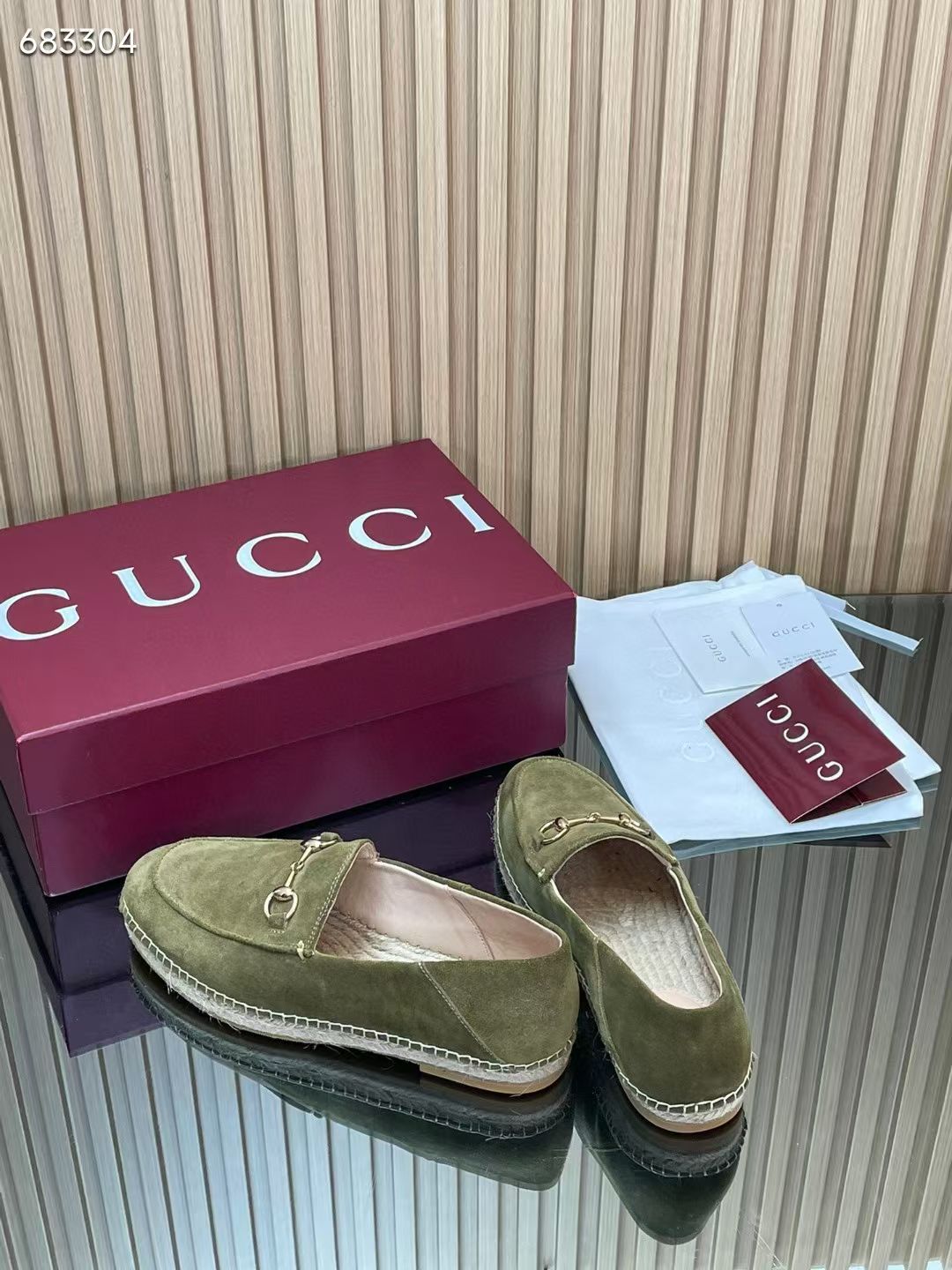 Gucci 26s Loafer In Moss Green Suede