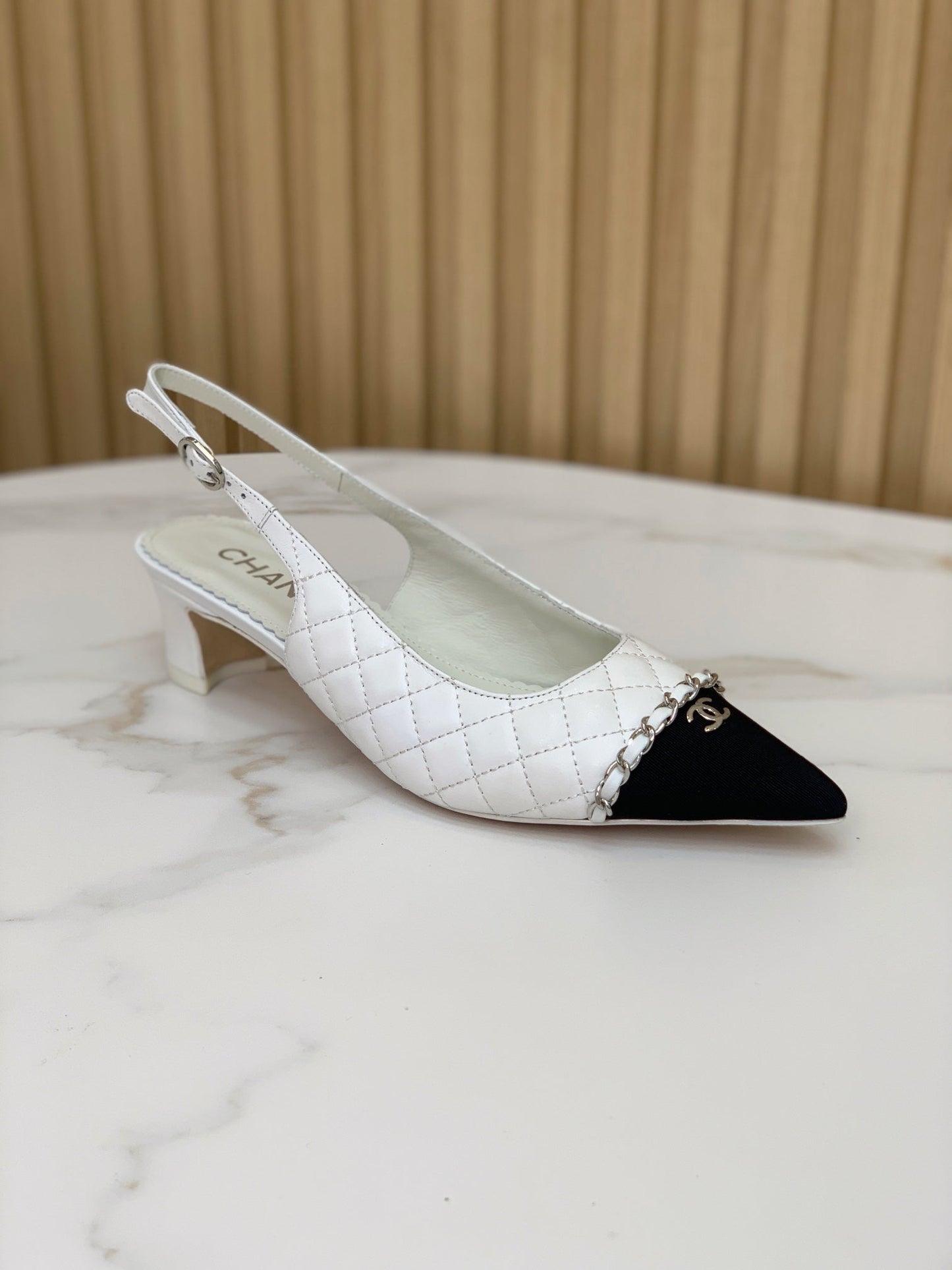 CC 26s Slingback 4.5cm Chain White Quilted Lambskin 792607