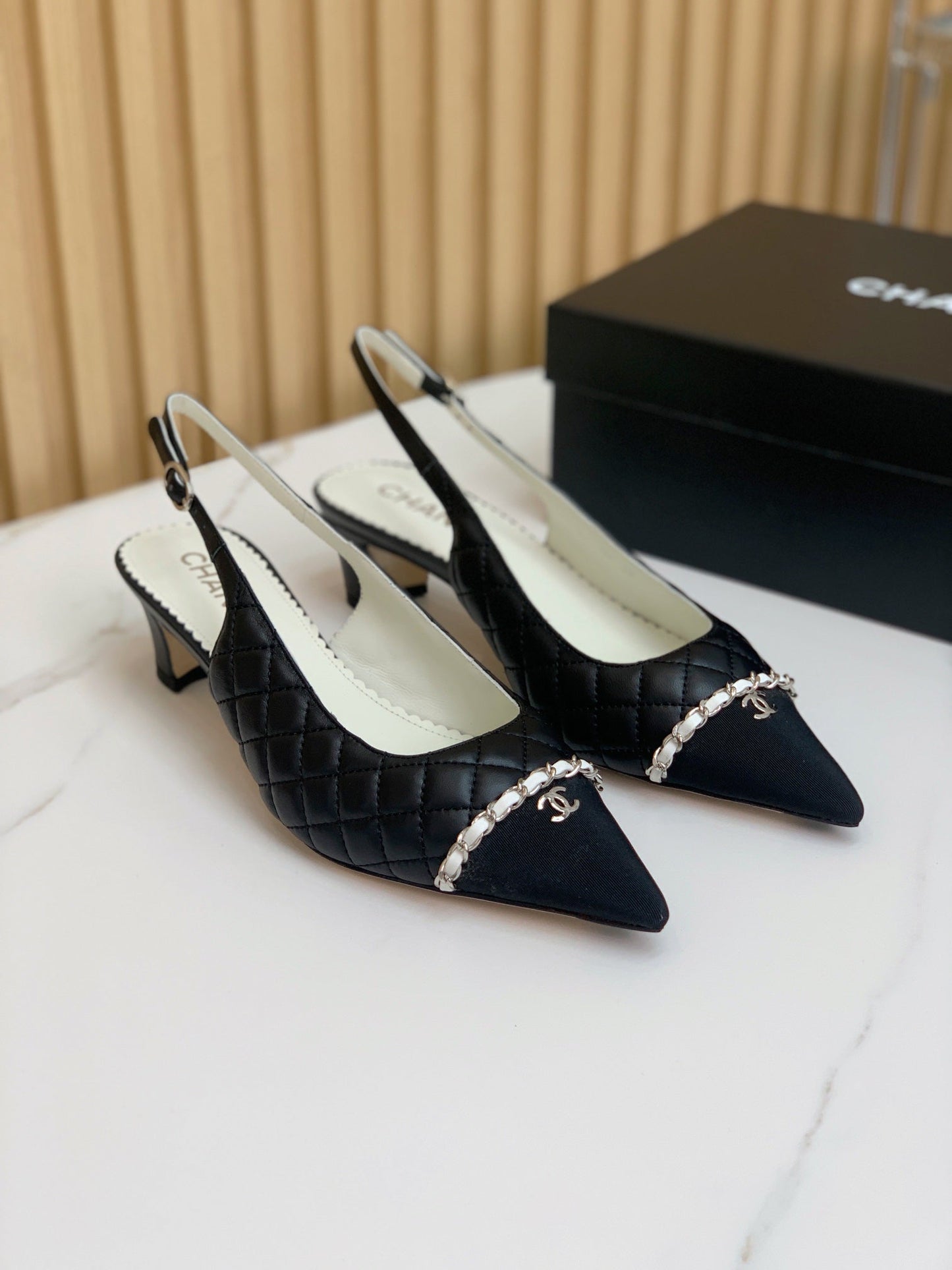 CC 26s Slingback 4.5cm Chain Black Quilted Lambskin 792608