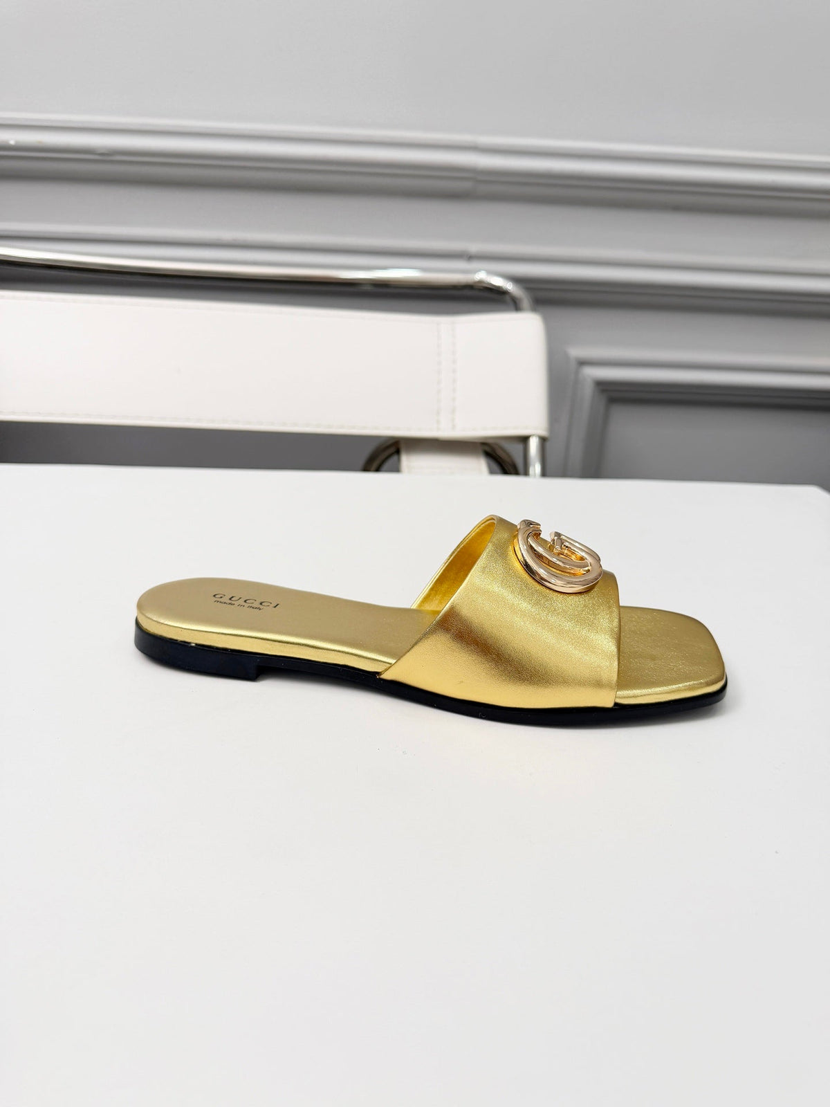 GG 2026 Early Spring Mule Gold Sheepskin 688517