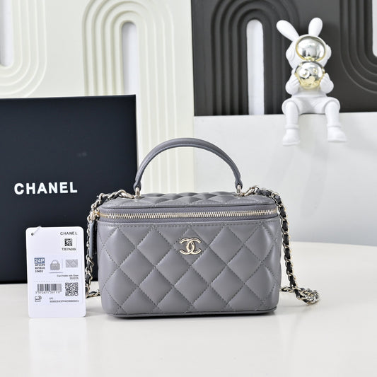 CC 26s Vanity Case Grey Quilted Lambskin 286291