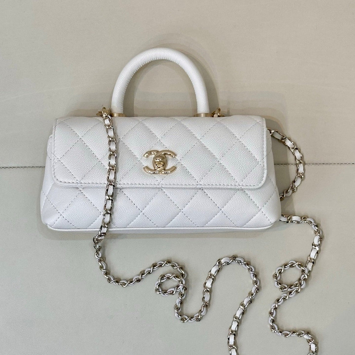 CC 5285 Coco Handle Bag 25cm White Caviar Leather