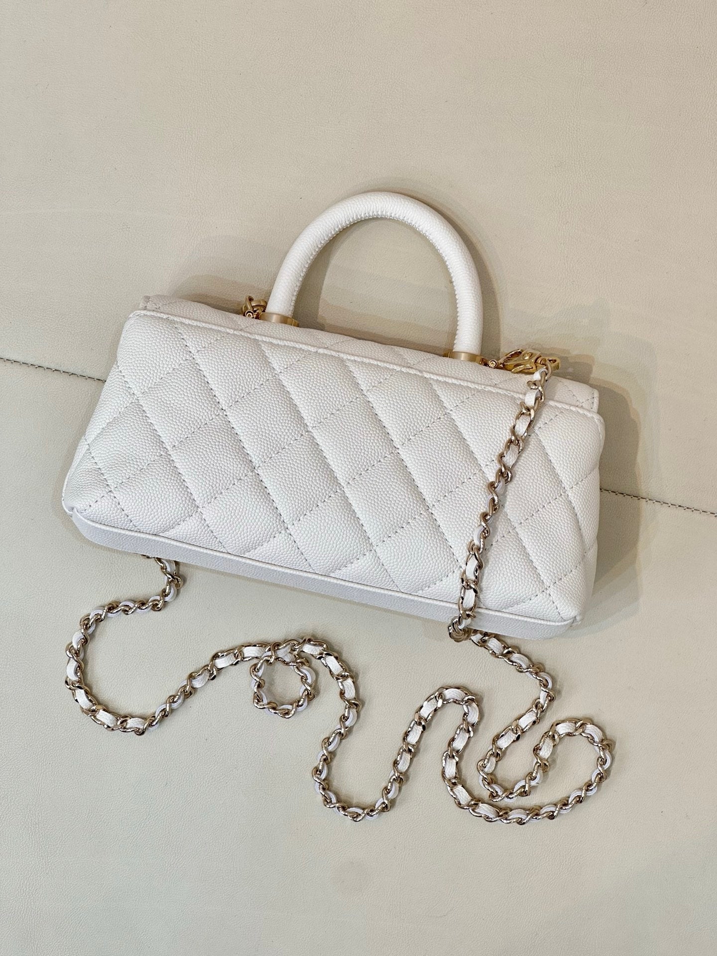 CC 5285 Coco Handle Bag 25cm White Caviar Leather