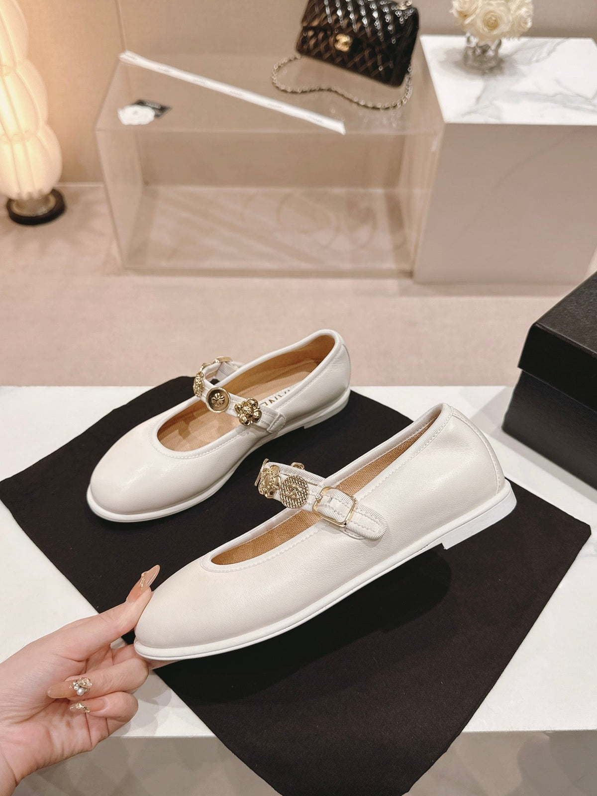 CC MARY JANES CREAM CALFSKIN LIGHT GOLD METALIC