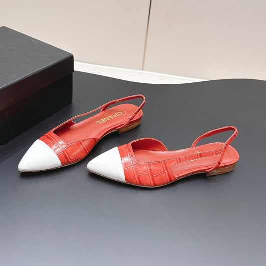 CC 26s Flat Pointed-Toe White Red Crocodile Embossed 922681