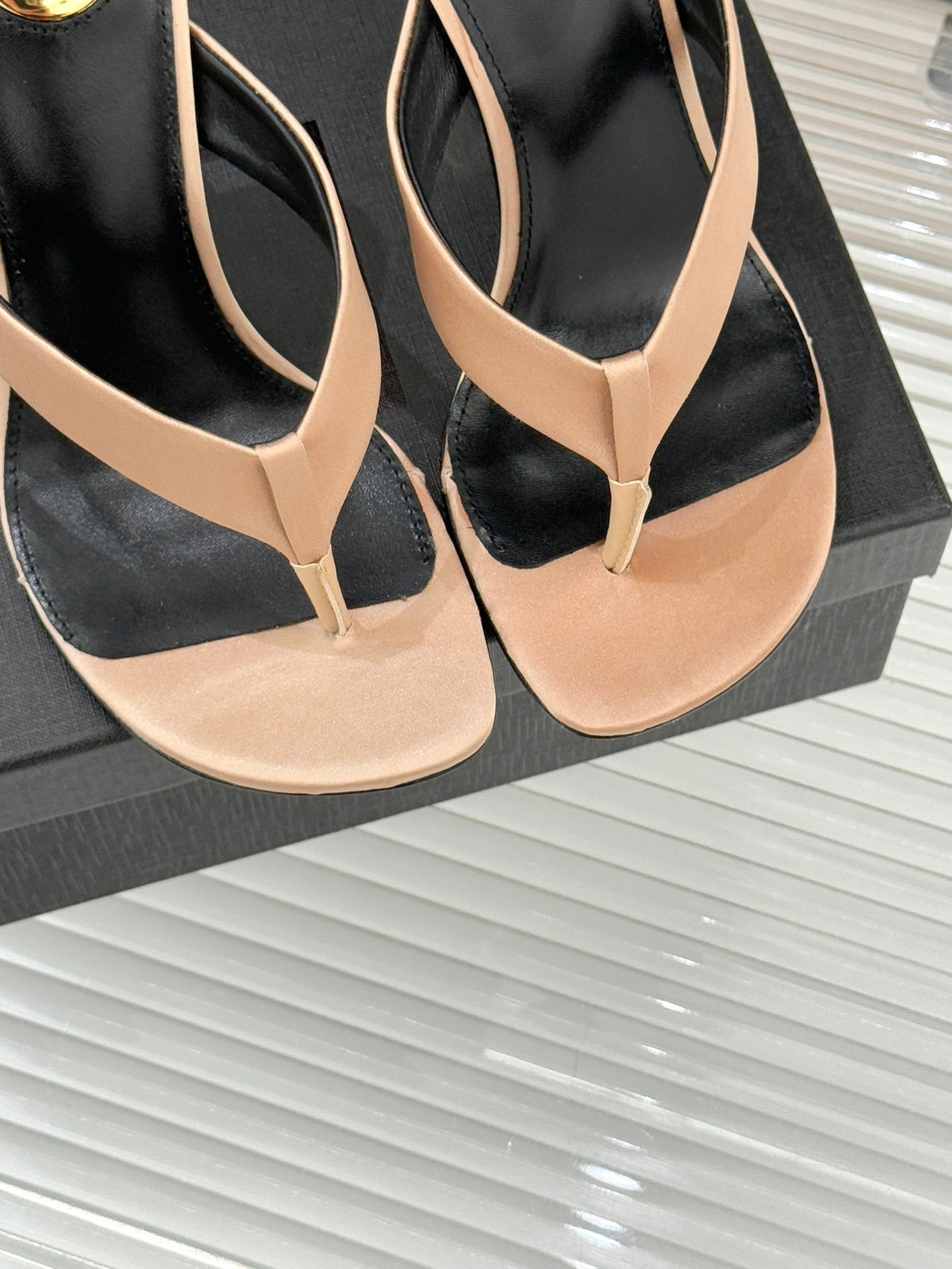 YSL Opyum Mule Sandals 8.5cm Beige Satin Leather Red