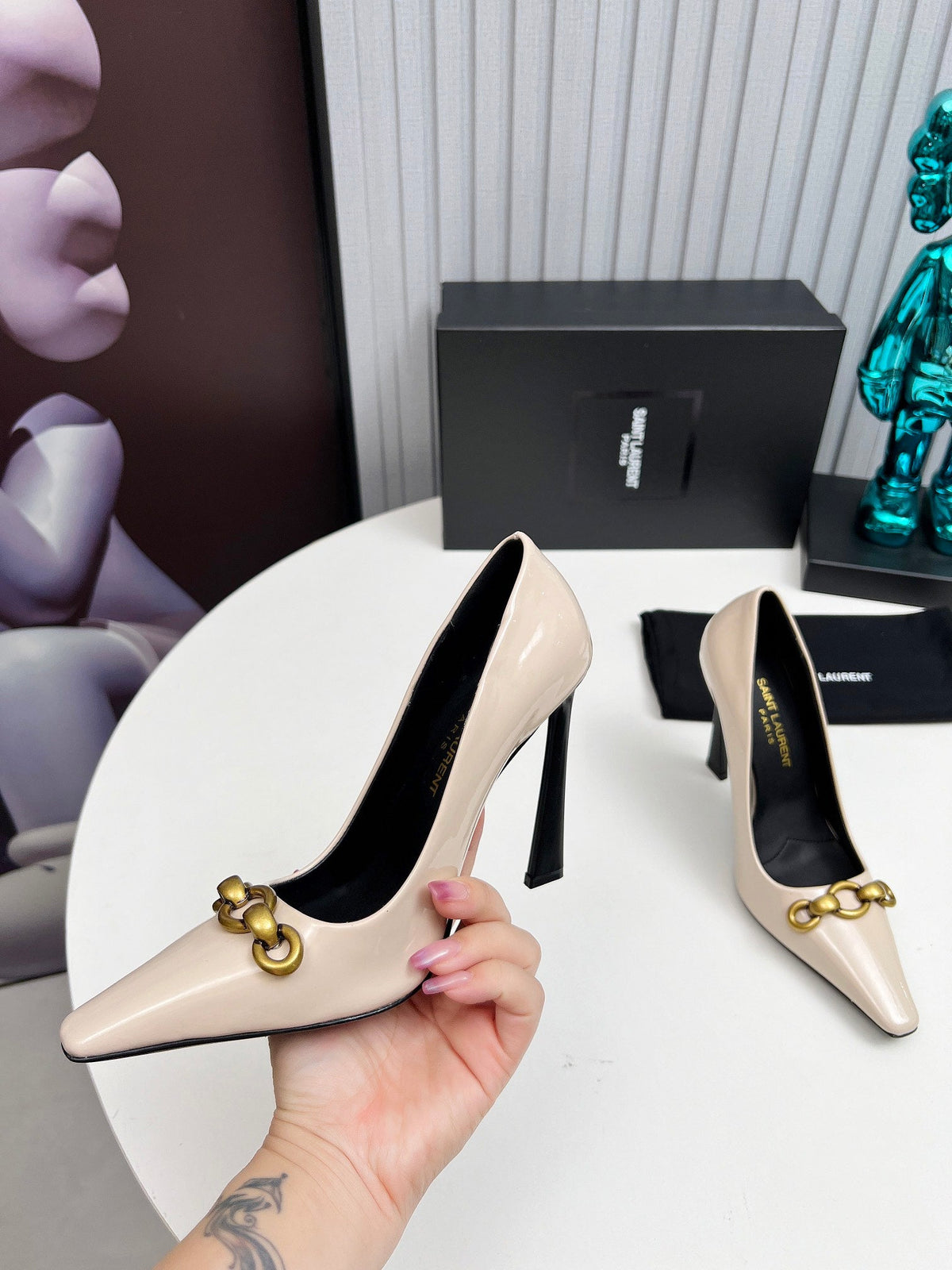 YSL Hermione Pump 11cm Beige Patent Leather 680400