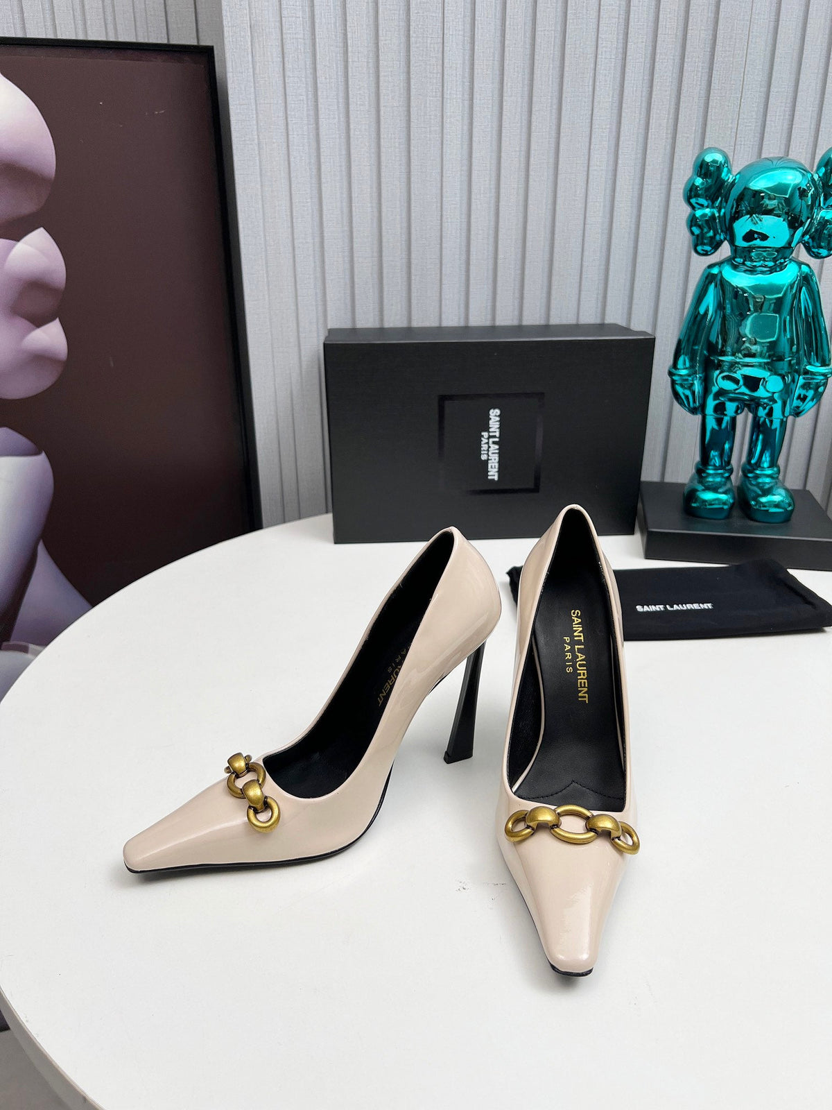 YSL Hermione Pump 11cm Beige Patent Leather 680400